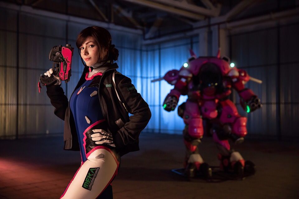 Косплей на D.Va из Overwatch. Косплеер: Irina Meier. Источник: vk.com/captain_irachka