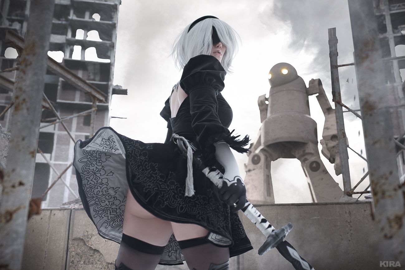 2B из NieR: Automata. Косплеер: Лада Люмос. Фотограф: Кира Митенкова. Источник: vk.com/kmitenkova_photoarts.