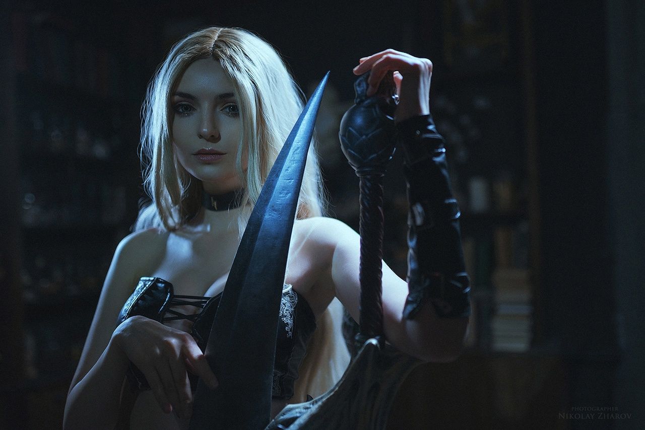 Косплей на Триш и Данте из Devil May Cry. Косплееры: Алиса Шпигель, Викентий Шевырин. Фотограф: Николай Жаров. Источник: vk.com/nikolay_photogroup