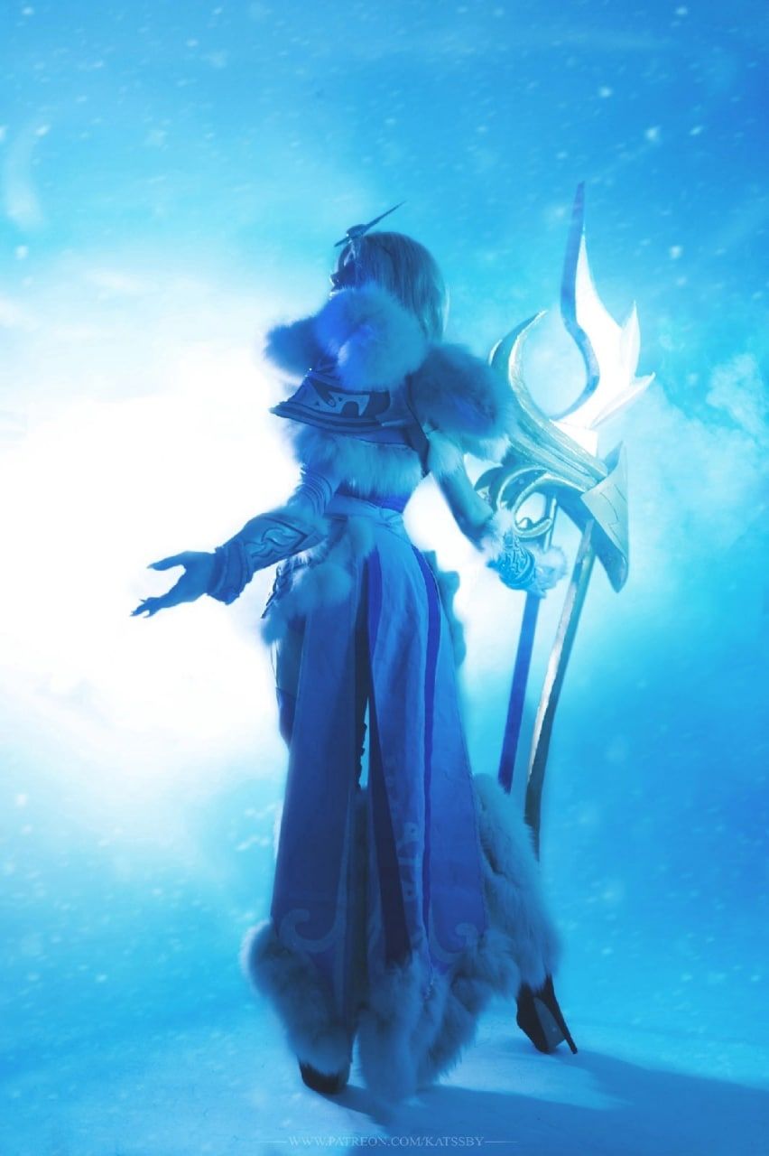 Косплей на Crystal Maiden из Dota 2. Косплеер: София Летяго. Фотограф: islen. Источник: vk.com/sansreve