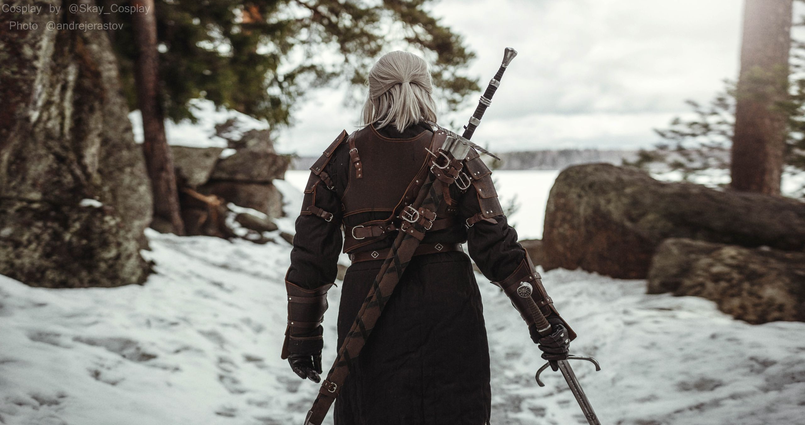 Геральт из Ривии. The Witcher. Косплеер: Александр Драконскай. Фотограф: Андрей Ерастов. Источник: instagram.com/skay_cosplay/