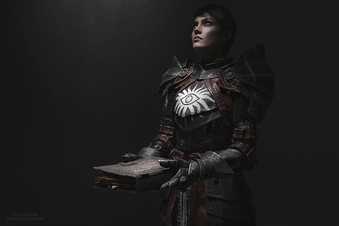 Косплей на Кассандру Пентагаст из Dragon Age II. Косплеер: Dark Incognito. Фотограф: Николай Жаров. Источник: vk.com/nikolay_photogroup