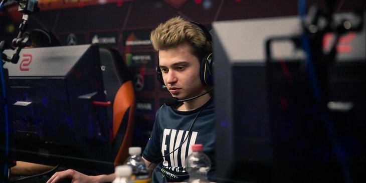 RAMZES666 пошутил о составе с Arteezy и Abed: «Можно вместо Cr1t- взять Afoninje. Вот EG Reborn просто»
