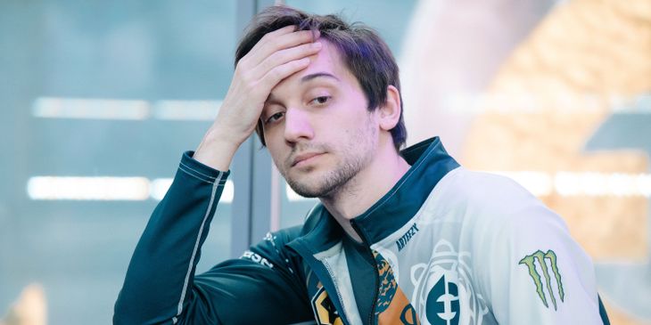 Arteezy выиграл матч на мейджоре, не сделав ни одного убийства — это первый случай в его карьере