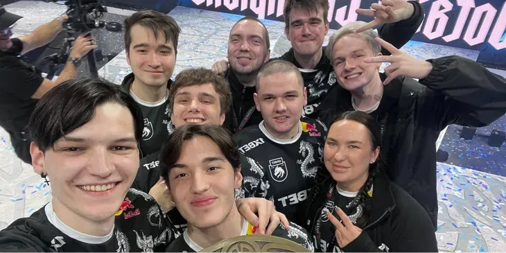 Team Spirit проиграла на TI12 лишь две карты — это второй результат в истории