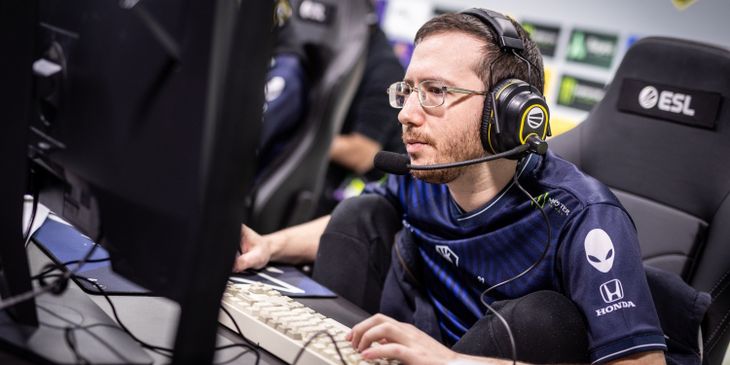 Team Liquid прошла на групповой этап Elite League Season 2 обыграв Shopify Rebellion