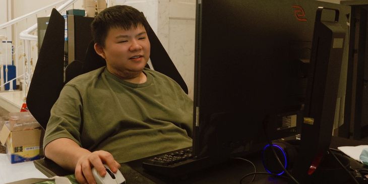 XinQ оценил игроков на четвертой позиции — Boxi получил 9 баллов, а fy в пиковой форме — 10