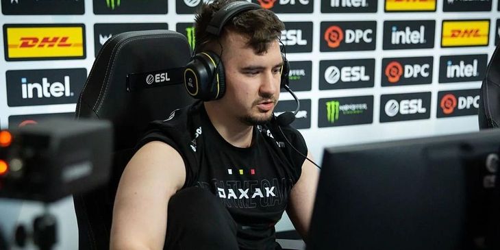 Virtus.pro победила Mosquito Clan на FISSURE Special
