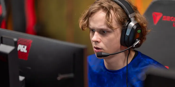Dyrachyo получил 13 784 MMR после калибровки