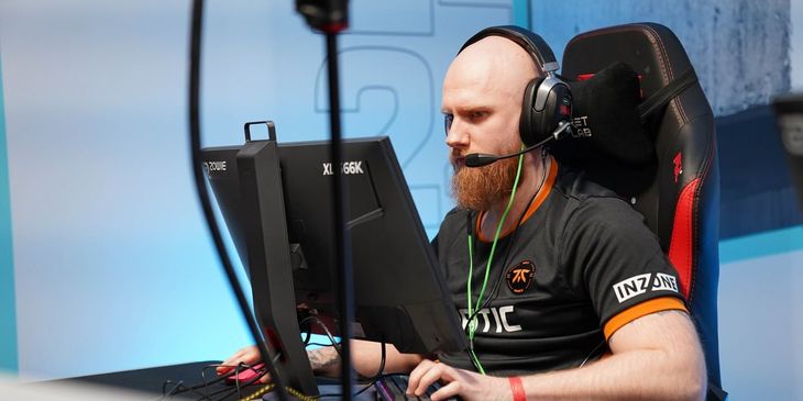 Инсайдер: Fnatic играет пракки без KRiMZ