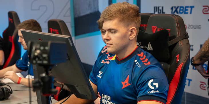 Bubzkji об Astralis: «Это просто безумие. Потратить $2 млн только для того, чтобы внести изменения в состав через три месяца — это абсурдно плохо»