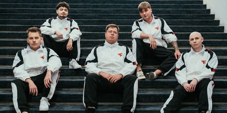 FaZe Clan представила новую форму к IEM Dallas 2025 — там дебютирует s1mple