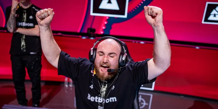 Team Spirit сыграет с Team Vitality в полуфинале BLAST Rivals Spring 2025
