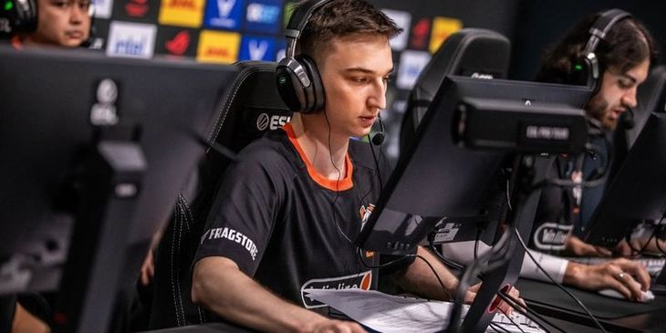 Virtus.pro сыграет с FaZe Clan в финале Thunderpick World Championship 2023