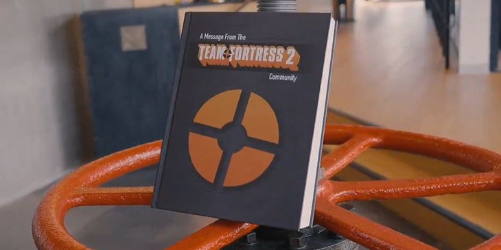 Фанаты Team Fortress 2 отправили Valve книгу с сотнями тысяч ников участников кампании FixTF2