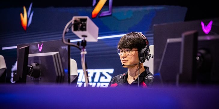 Faker стал лучшим игроком года в киберспорте на ПК по версии Esports Awards 2024