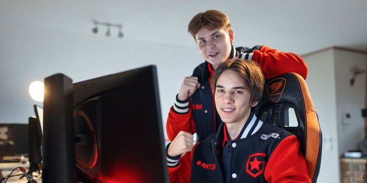 Gaimin Gladiators подписала бывший состав Gambit Esports по Apex Legends