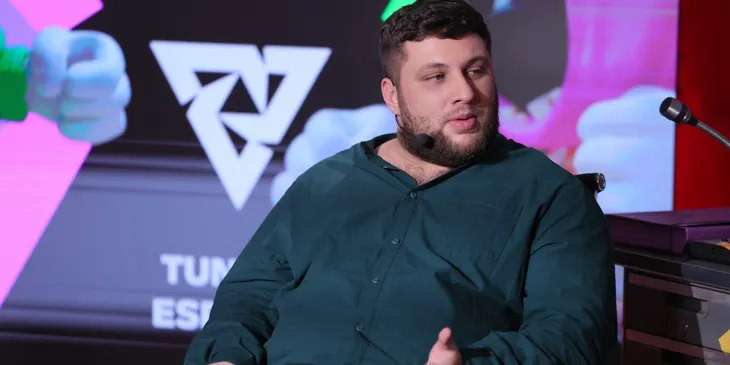 SQreen ушел с поста главы направления Edge по Dota 2 после скандала со ставками: «Я делаю сейчас выбор в пользу своей карьеры стримера»