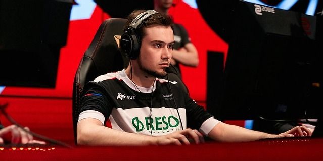 Сборная России сыграет со сборной Северной Македонии в полуфинале IESF World Esports Championship 2022