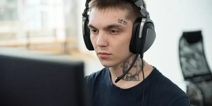 Krylat показал татуировки и рассказал, кем он был бы, если бы не Dota 2