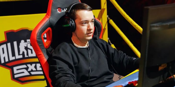Канал LenaGol0vach на Twitch был заблокирован на фоне волны банов русскоязычных стримеров