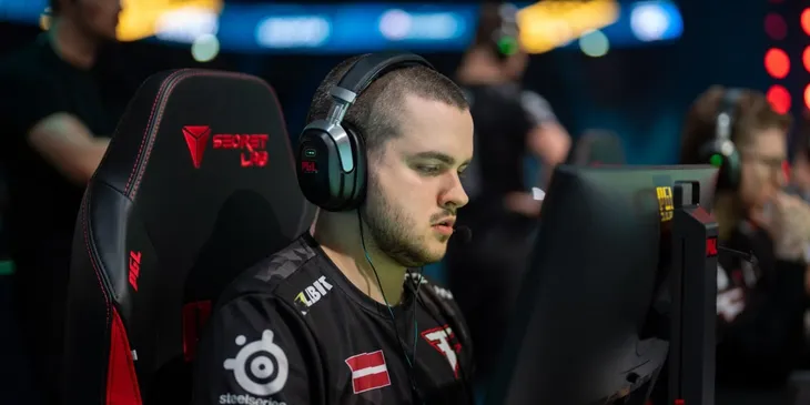 Broky покинул основной состав FaZe Clan по CS2