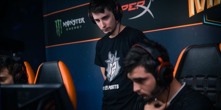 Shox назвал участников своей новой команды — SmithZz возобновил карьеру игрока