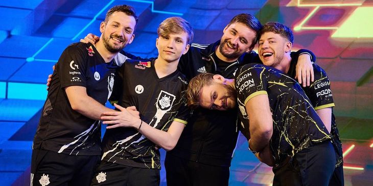 M0NESY о CS2: «Какая же AWP странная. Теперь я понимаю, почему сейчас все берут SG и AUG»