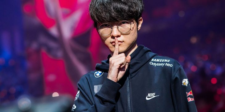 Faker рассказал, почему не заплакал после поражения в финале Worlds 2022