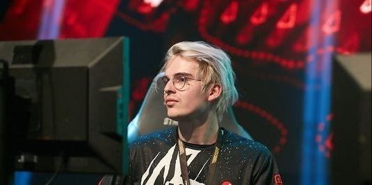 Бывший саппорт Aster заявил, что Skiter заказывал проститутку на The Lima Major 2023 — китаец принял за неё маму керри Falcons