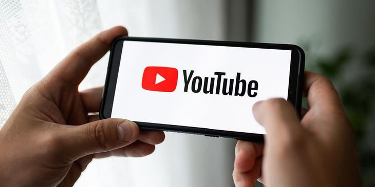 YouTube начал показывать пользователям с AdBlock рекламу длительностью в десятки минут, которую нельзя пропустить