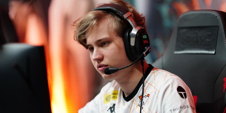 Слух: OG купила Noticed у Virtus.pro [Обновлено]