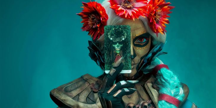 Качественный косплей на Muerta из Dota 2