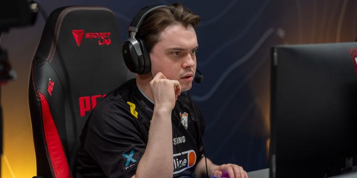 Virtus.pro сыграет с G2 Esports в плей-офф PGL Bucharest 2025