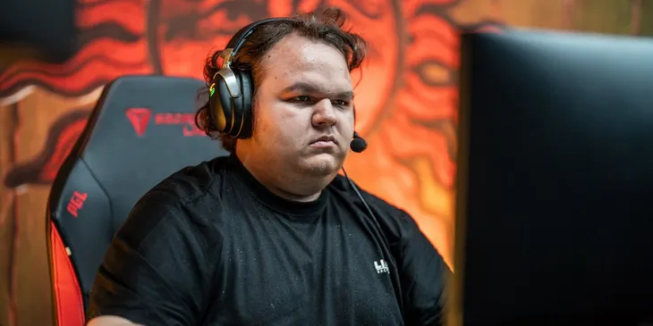 Состав VooDooSh и mangekyou начал выступление на BetBoom Streamers Battle 10 с поражения от команды GoodWin