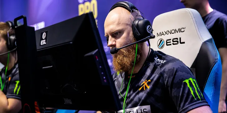 Инсайдер: KRiMZ может покинуть Fnatic