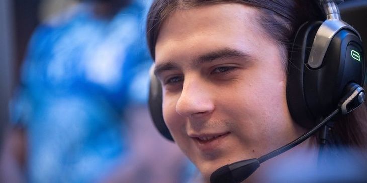 Virtus.pro выбила nouns из Elite League