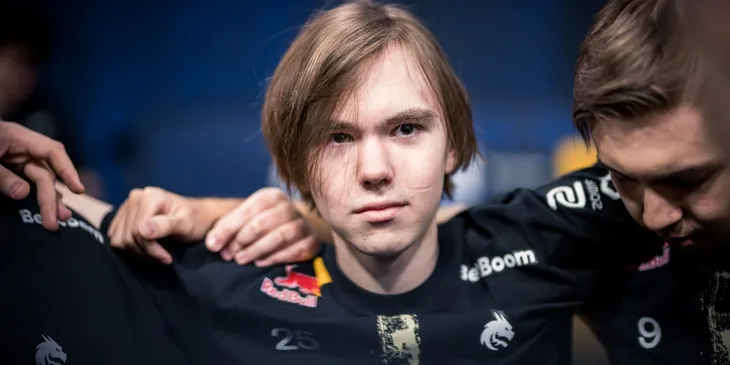 Donk сыграл лучший матч в карьере против Wildcard Gaming на BLAST Rivals Spring 2025