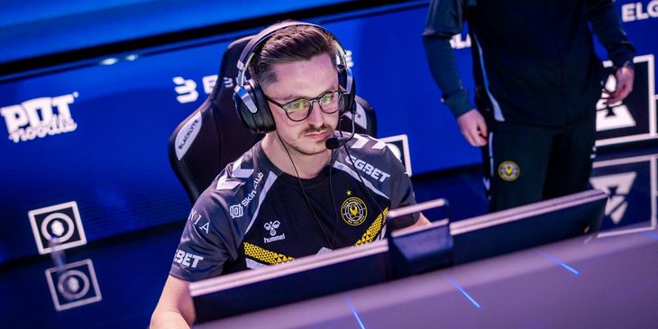 Team Vitality обошла Natus Vincere и заняла второе место в рейтинге лучших команд по CS2 от Valve