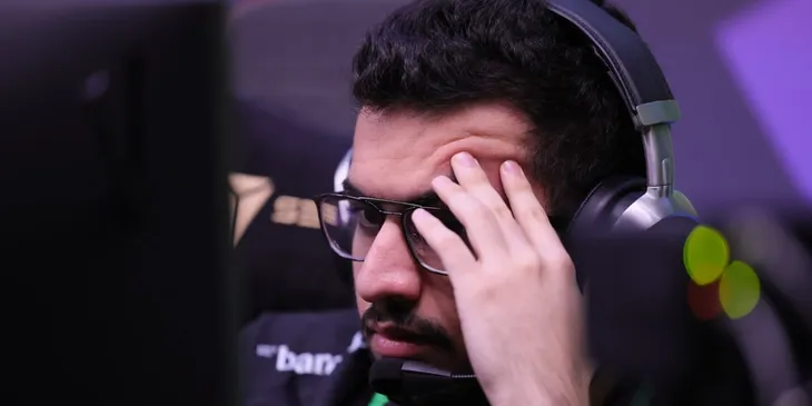 Gladiators выбили Team Falcons из DreamLeague Season 26 и прошли во вторую групповую стадию