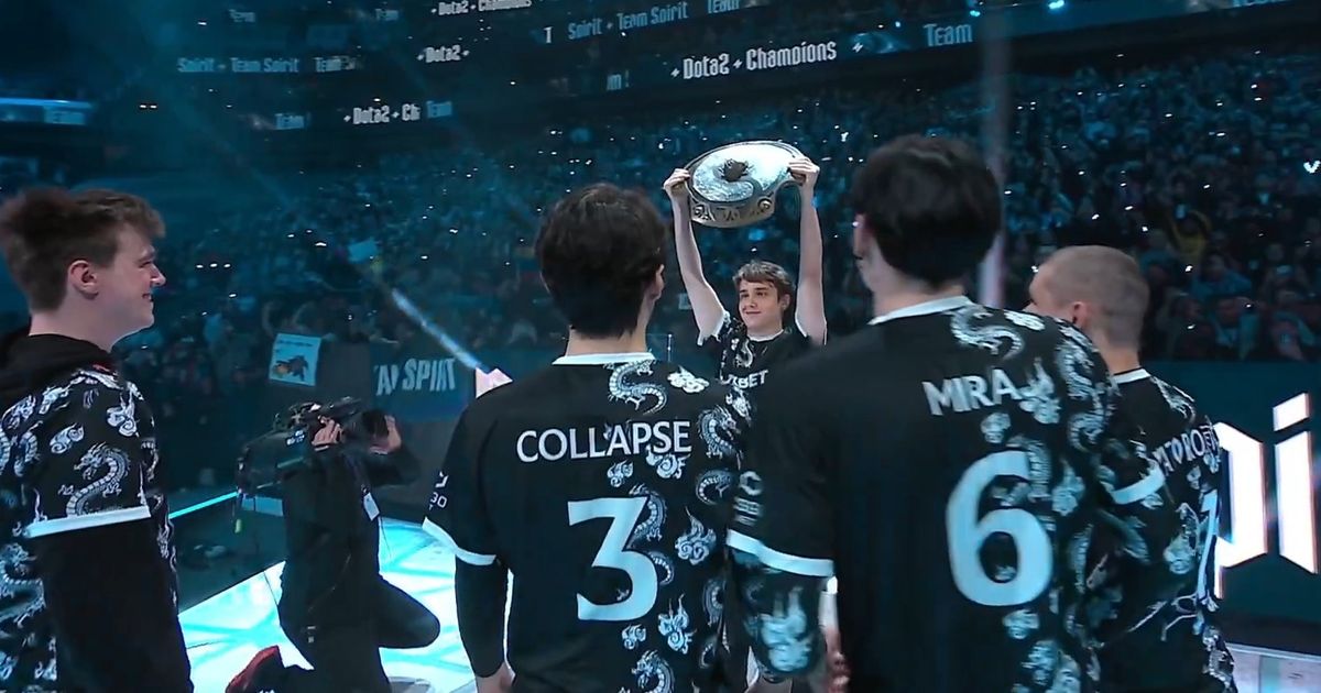 Larl первым поднял Аегис после победы Team Spirit на The International 2023