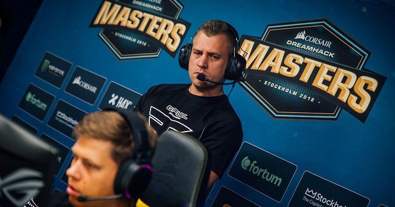 Robban покинул пост тренера faze clan