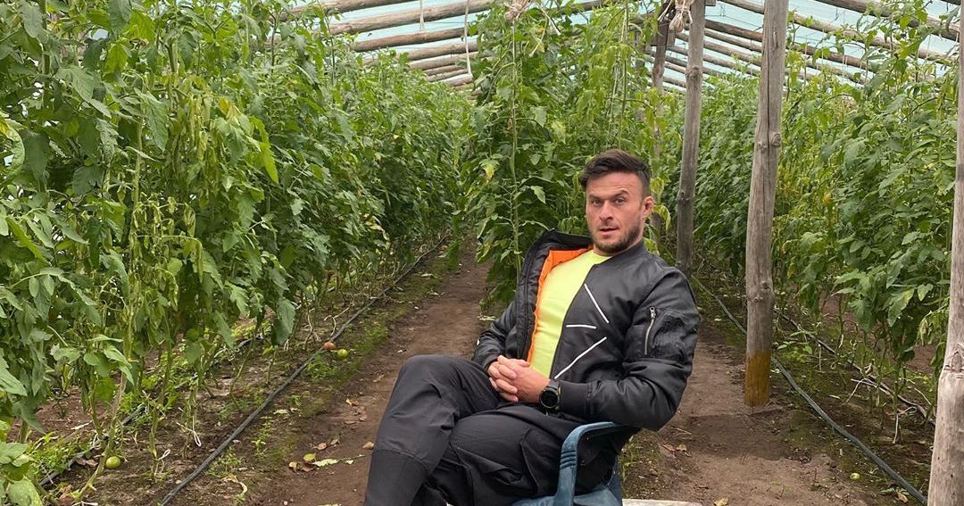 Киберспортивный инстаграм: pashabiceps в окружении помидоров