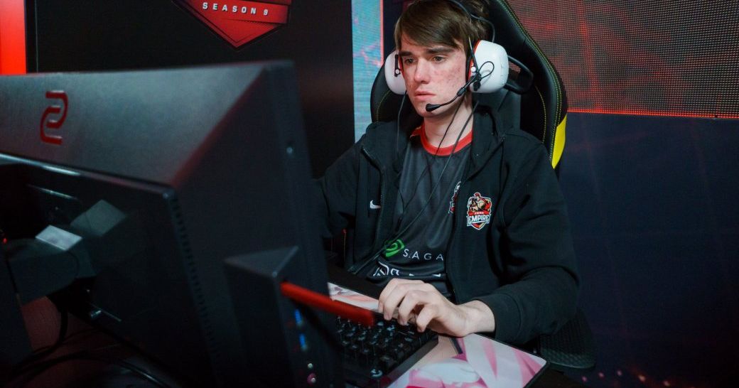 Team spirit может подписать команду miposhka