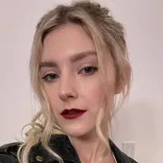 Eva Elfie
