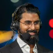 Мохан launders Говиндасами