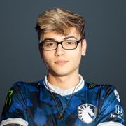 Рассел Twistzz Ван Далкен