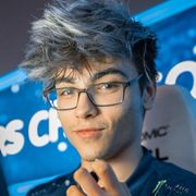 Рассел Twistzz Ван Далкен