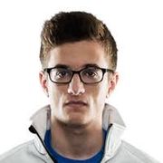 Самсон Lourlo Джексон, игрок Dignitas в League of Legends