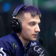 Артур Arteezy Бабаев